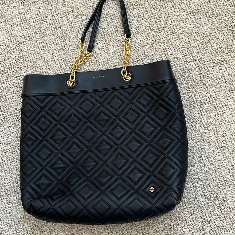 Tory burch quilted tote